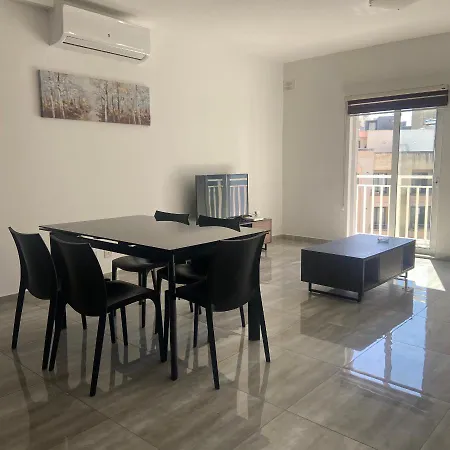 F10 1, Private Double With Private Bathroom In Shared Flat *