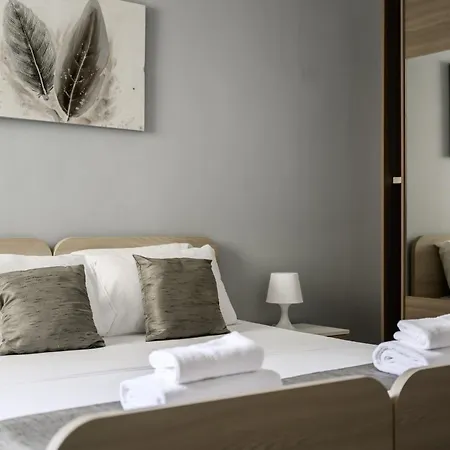 F10 1, Private Double With Private Bathroom In Shared Flat *