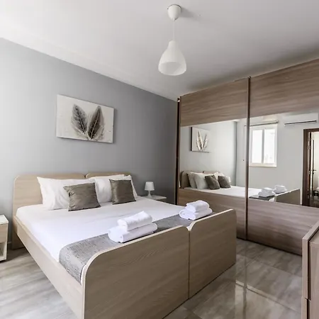 F10 1, Private Double With Private Bathroom In Shared Flat * Msida