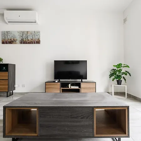 F10 1, Private Double With Private Bathroom In Shared Flat *