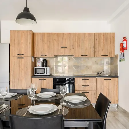 F10 1, Private Double With Private Bathroom In Shared Flat * Msida