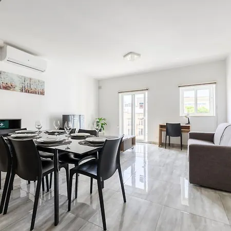 F10 1, Private Double With Private Bathroom In Shared Flat Séjour chez l'habitant Msida